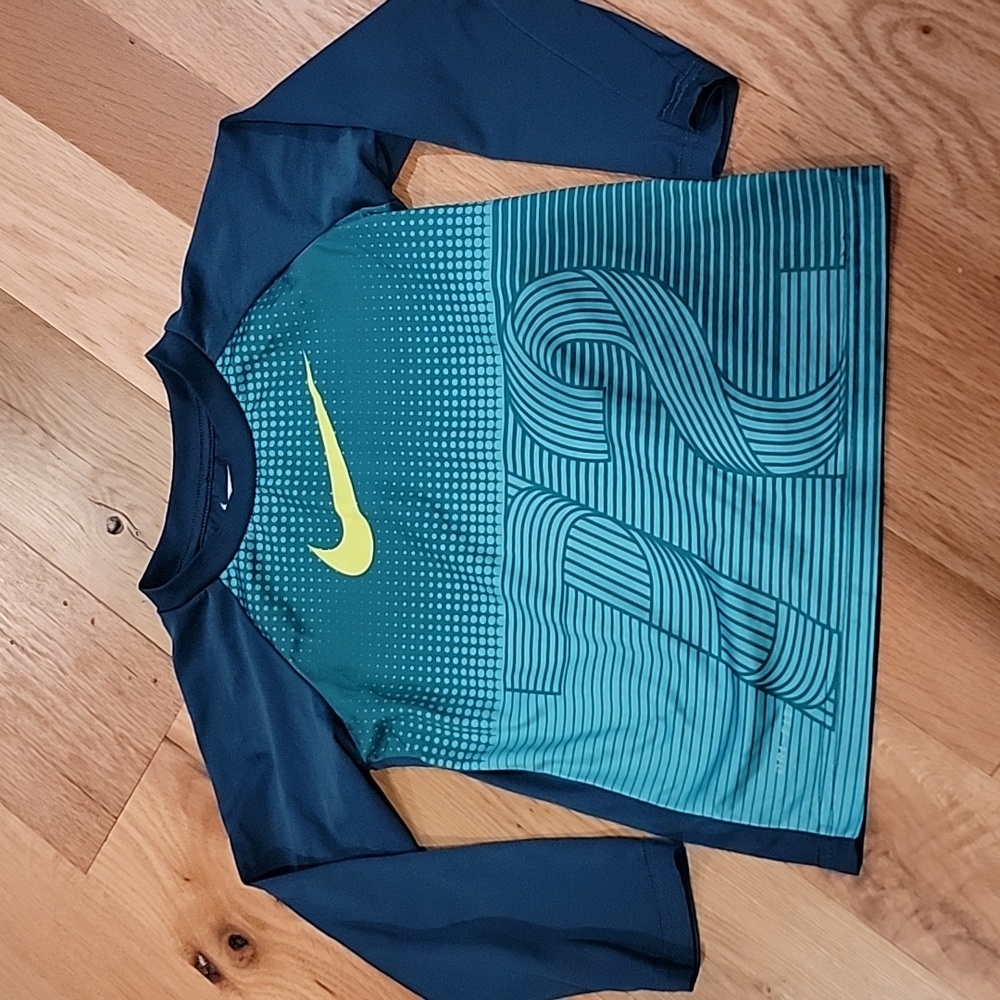 Nike Green Dri-Fit Athletic Cut Long Sleeve Shirt Size 6